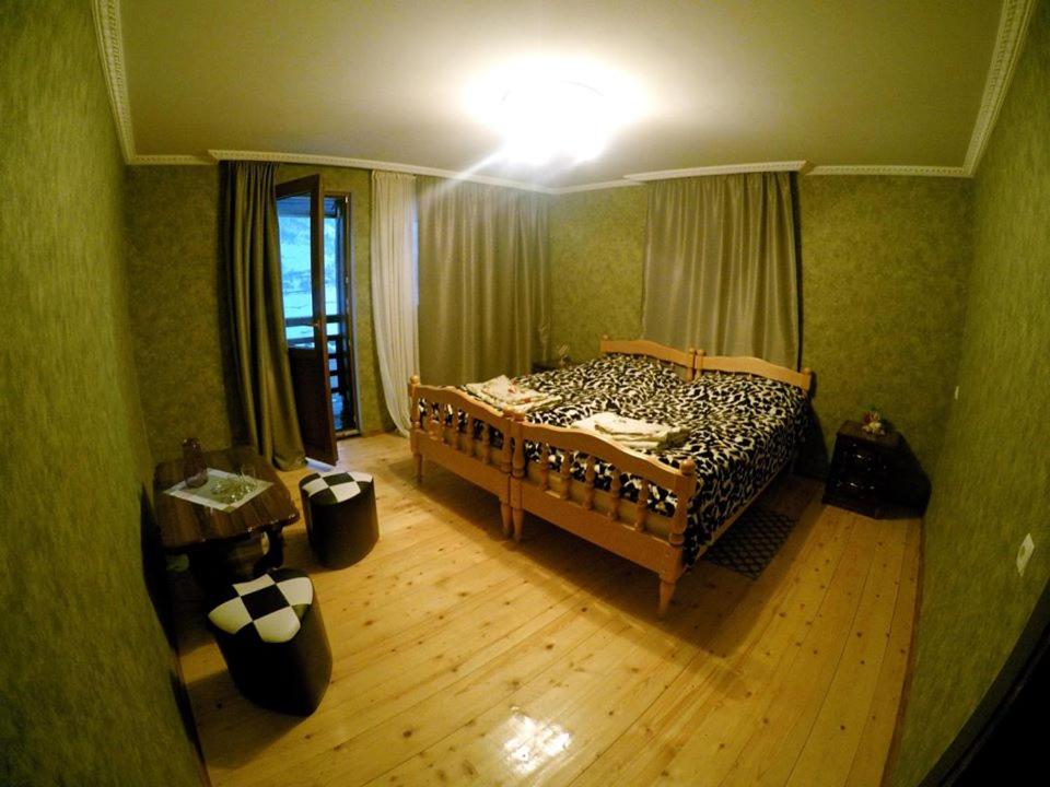 Spardishi Guesthouse room 6